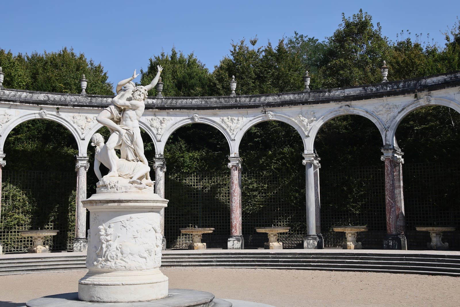 Colonnade Grove - Image 1