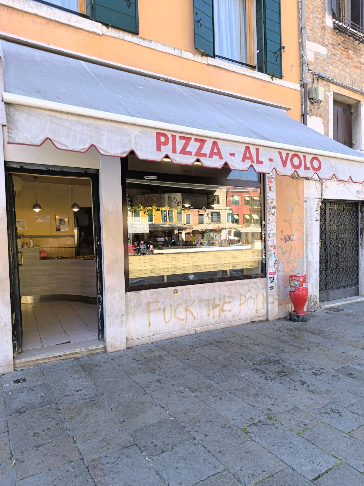Pizza al Volo, Venice, Italy - Image 1