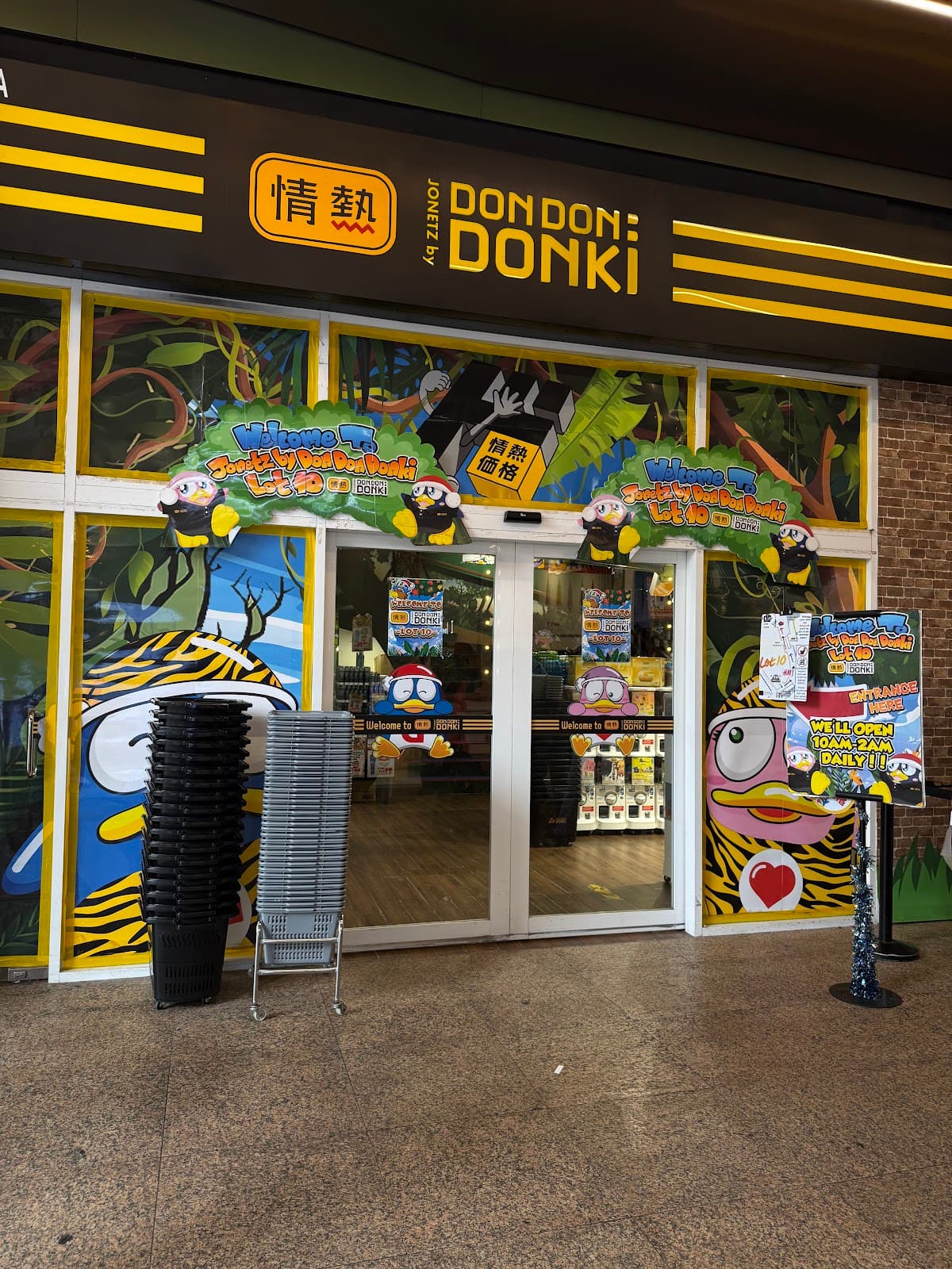 Don Don Donki, Lot 10 - Image 1