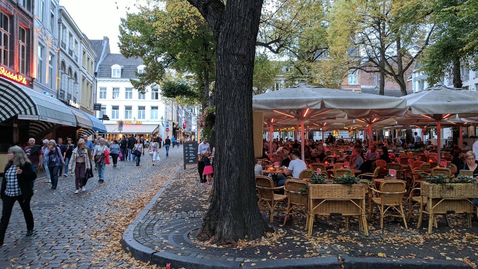 Onze Lieve Vrouweplein Maastricht - Image 1
