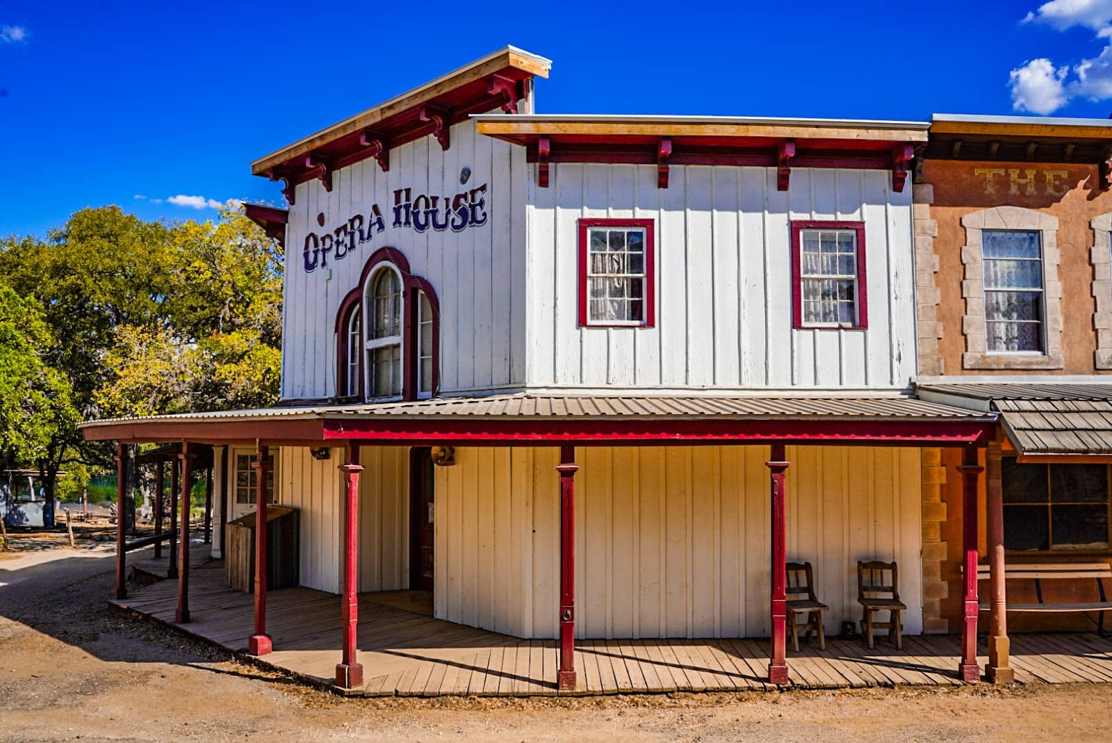 Cozy Cabins & Lodges