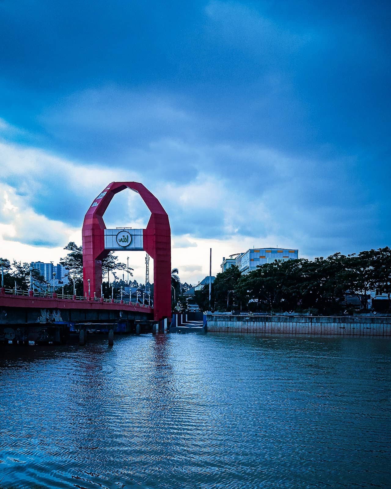 Vertical photo