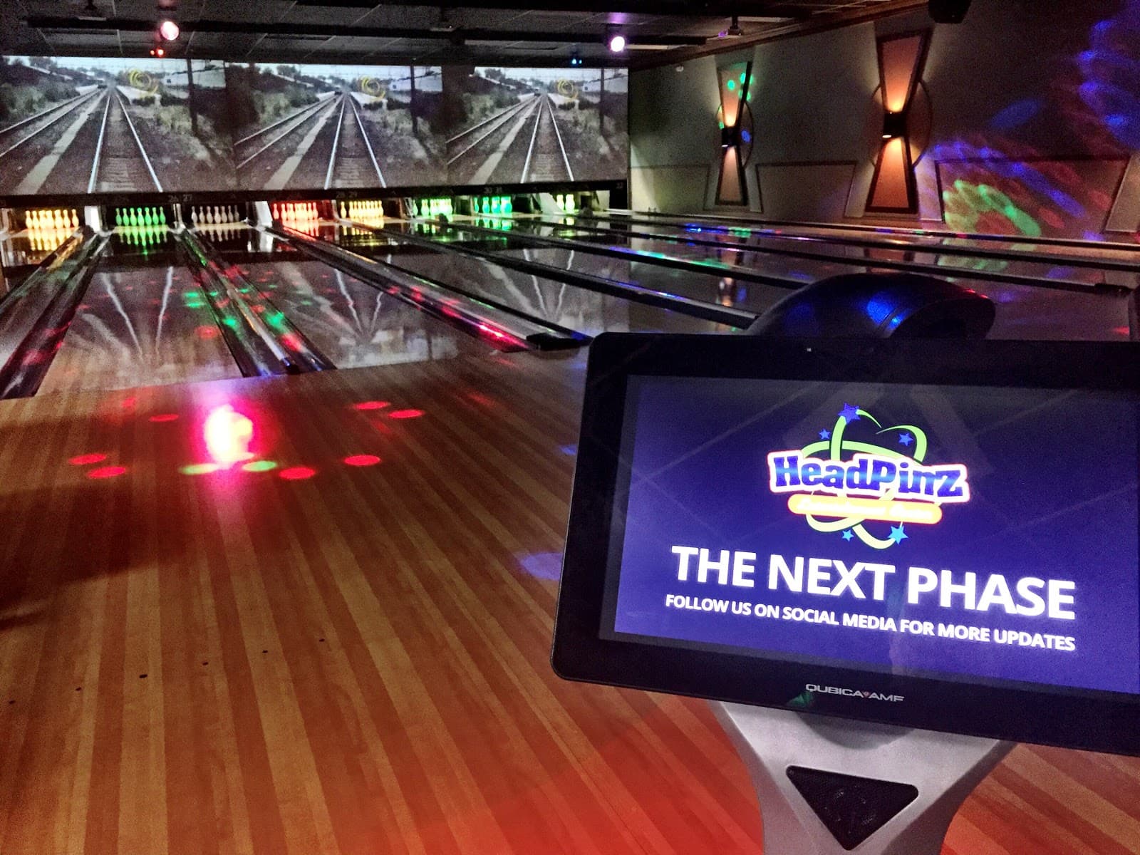 HeadPinz Naples - Image 1