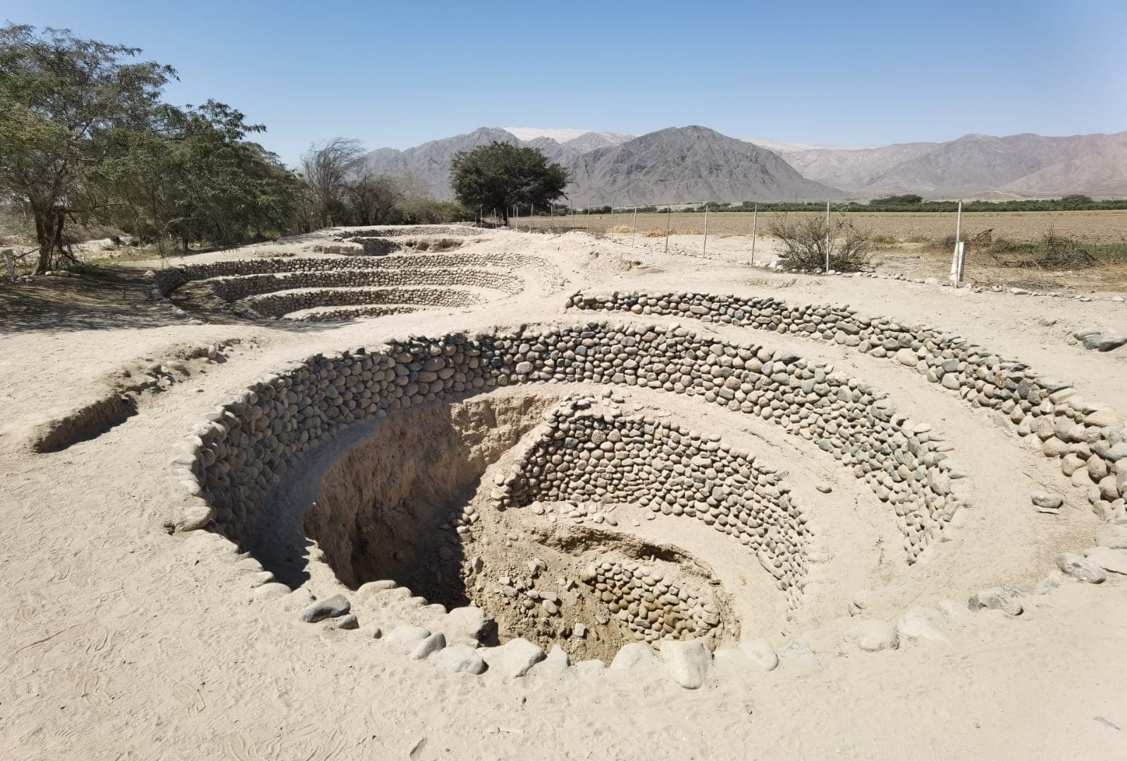Santa María Aqueducts - Image 1