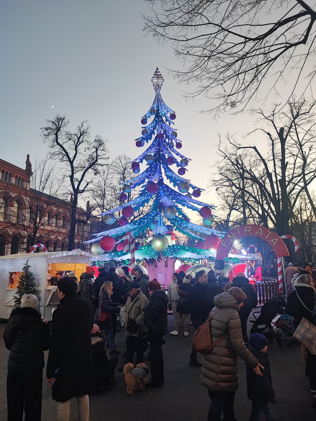 Various Christmas Markets in Milan - Image 1