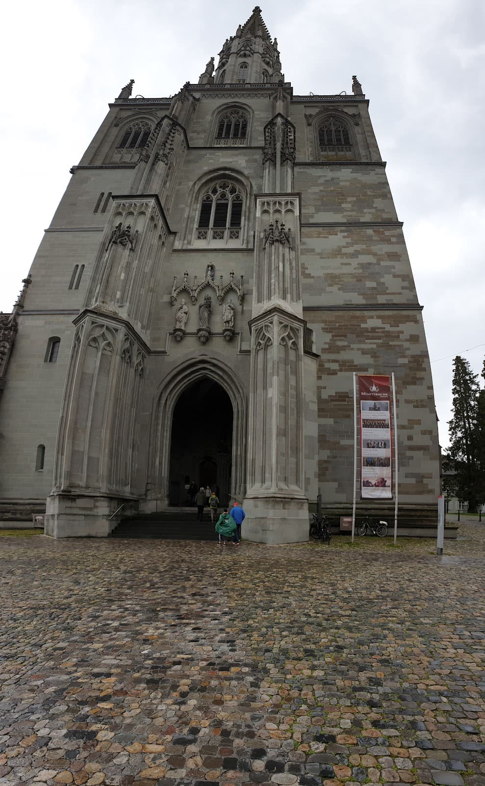 Münsterplatz - Image 1