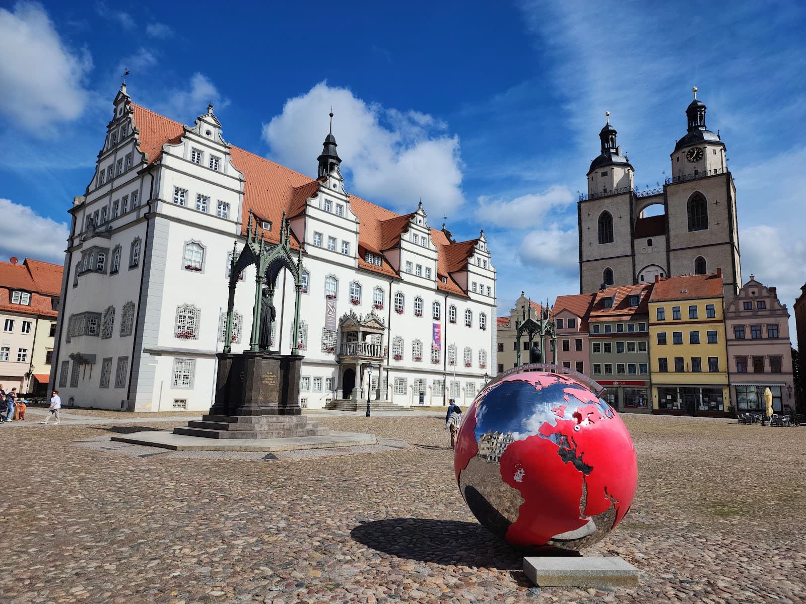 Market Square & Town Hall - Image 1