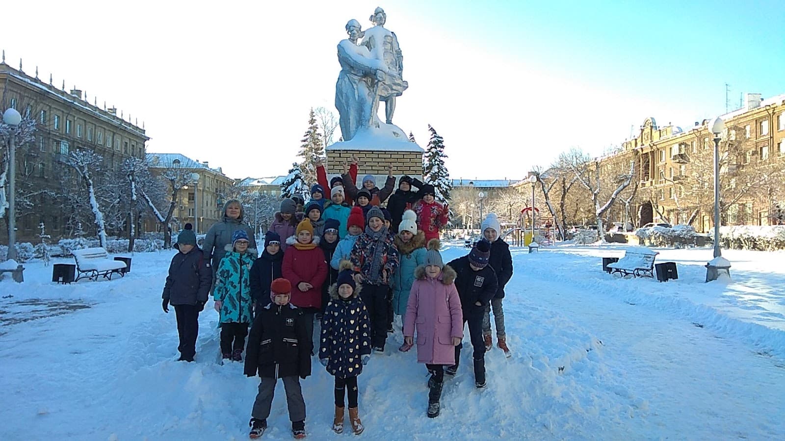 Komsomol of Magnitka Monument - Image 1