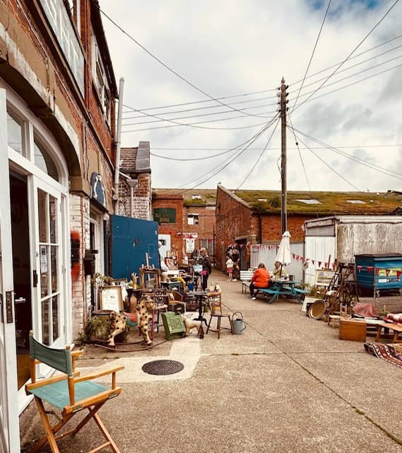 Vintage & Antique Shops