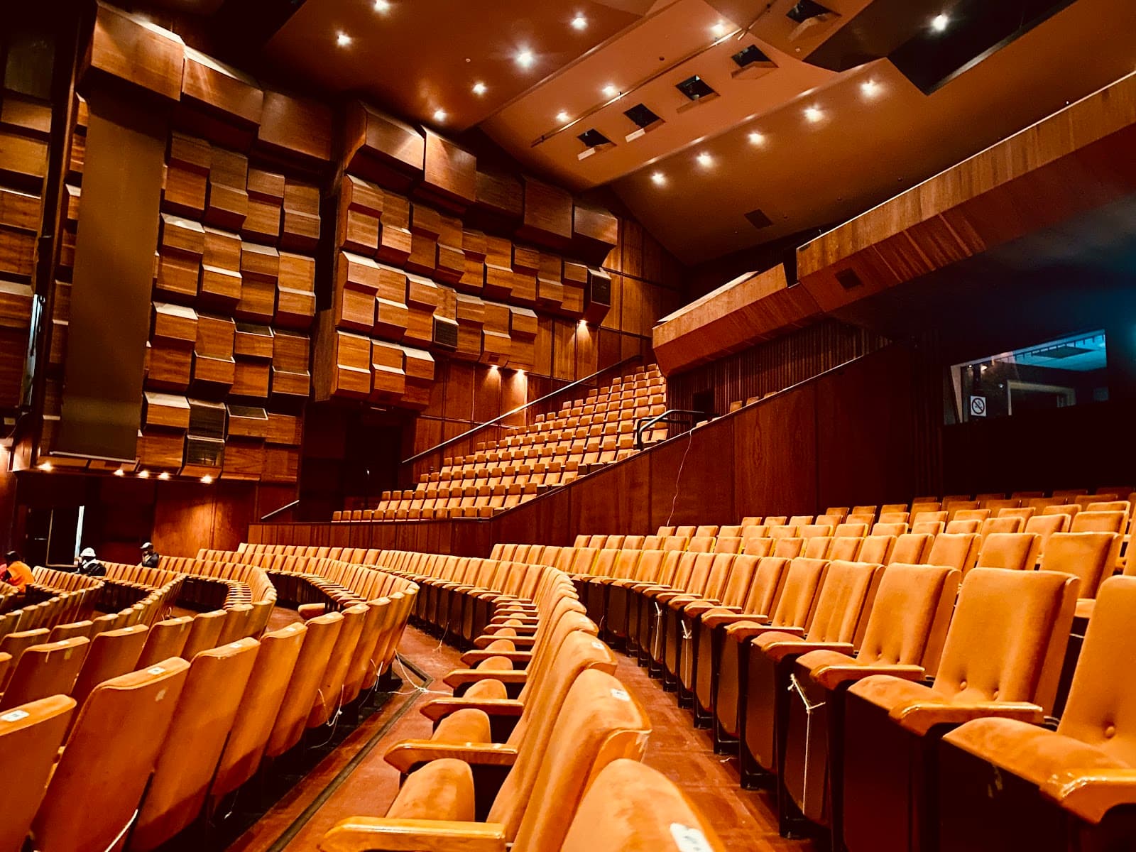 Sand du Plessis Theatre - Image 1