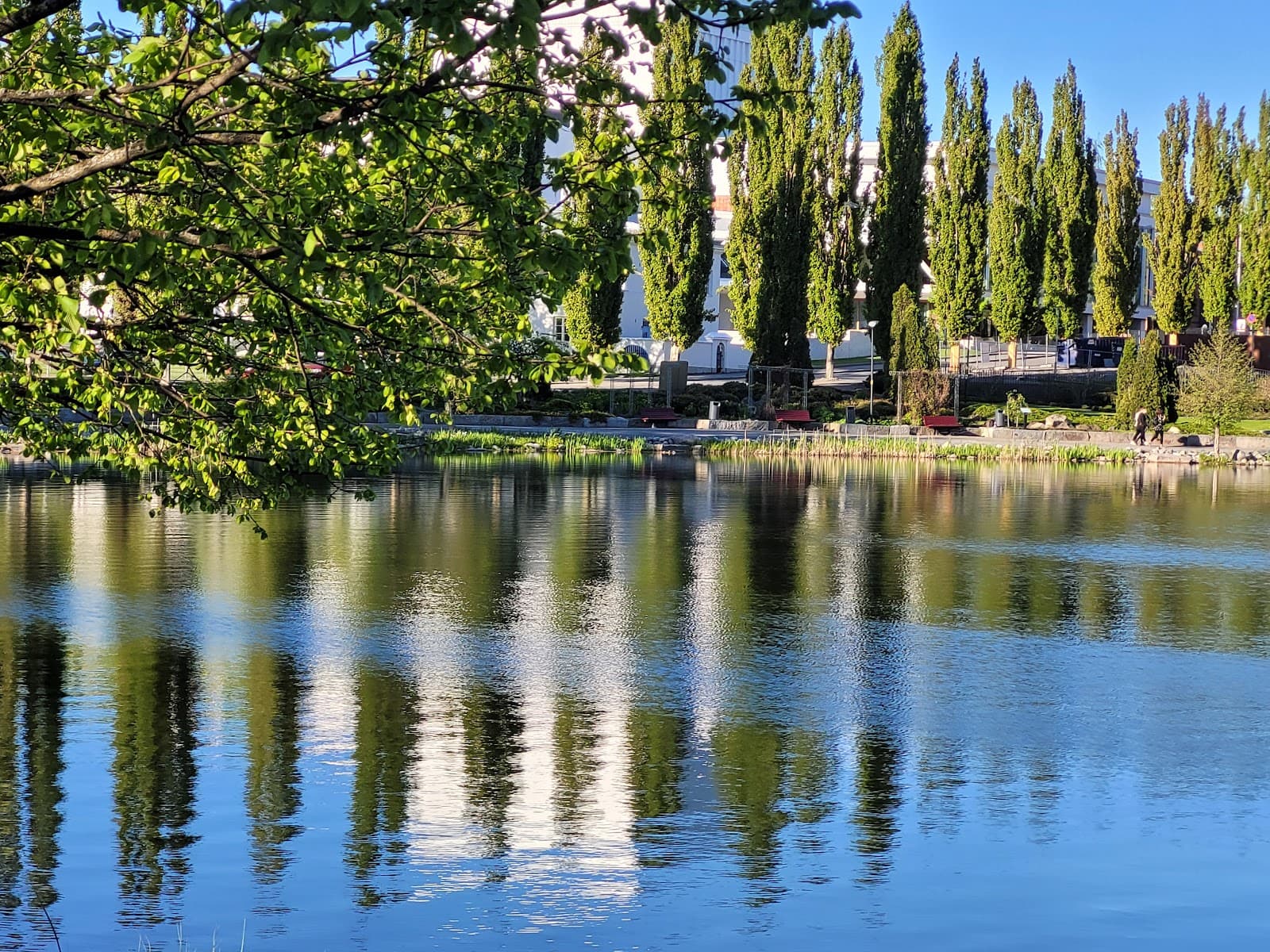 Valkeisenlampi Park - Image 1
