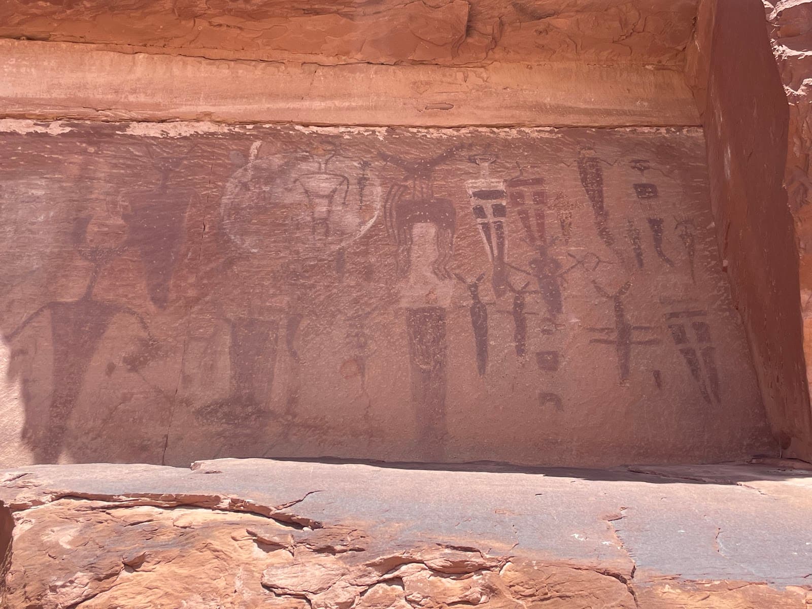 Courthouse Wash Rock Art - Image 1