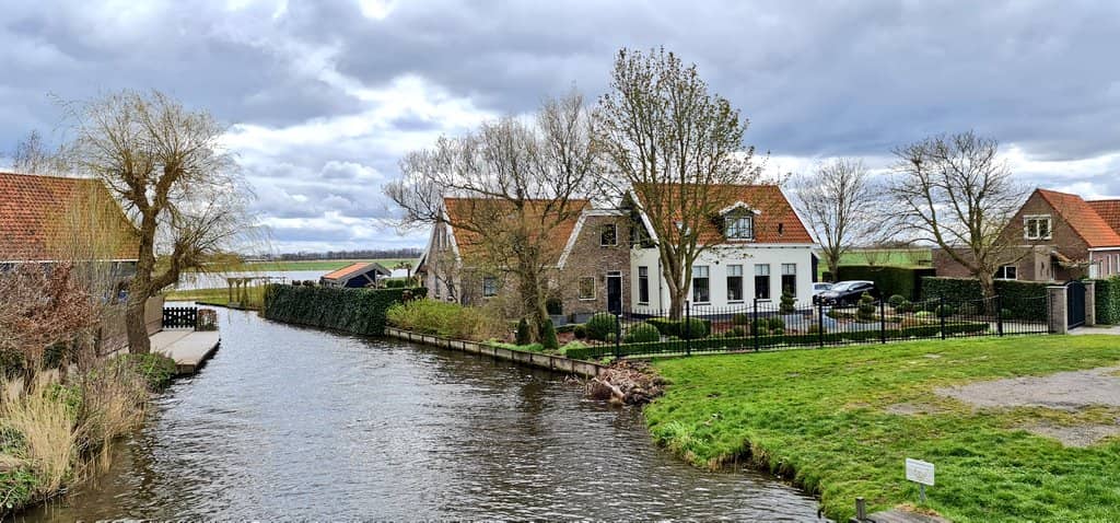 Proximity to Alkmaar