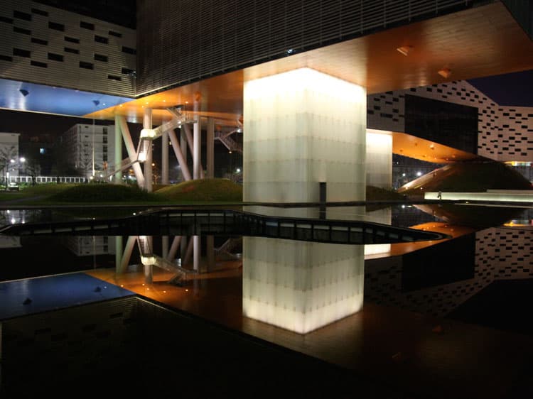 Vanke Center Dameisha - Image 1