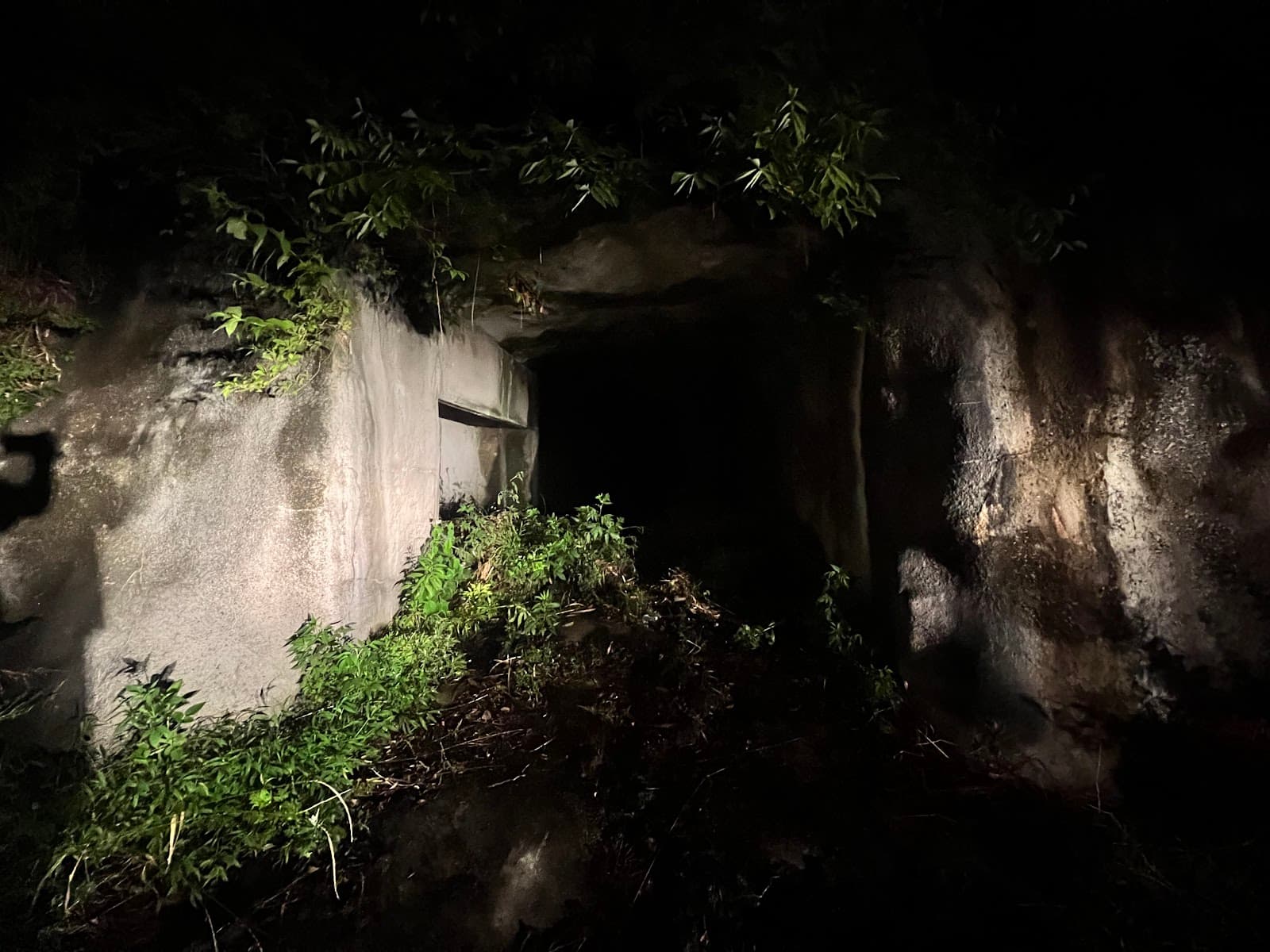 Yoro Keikoku Onsen area - Image 1