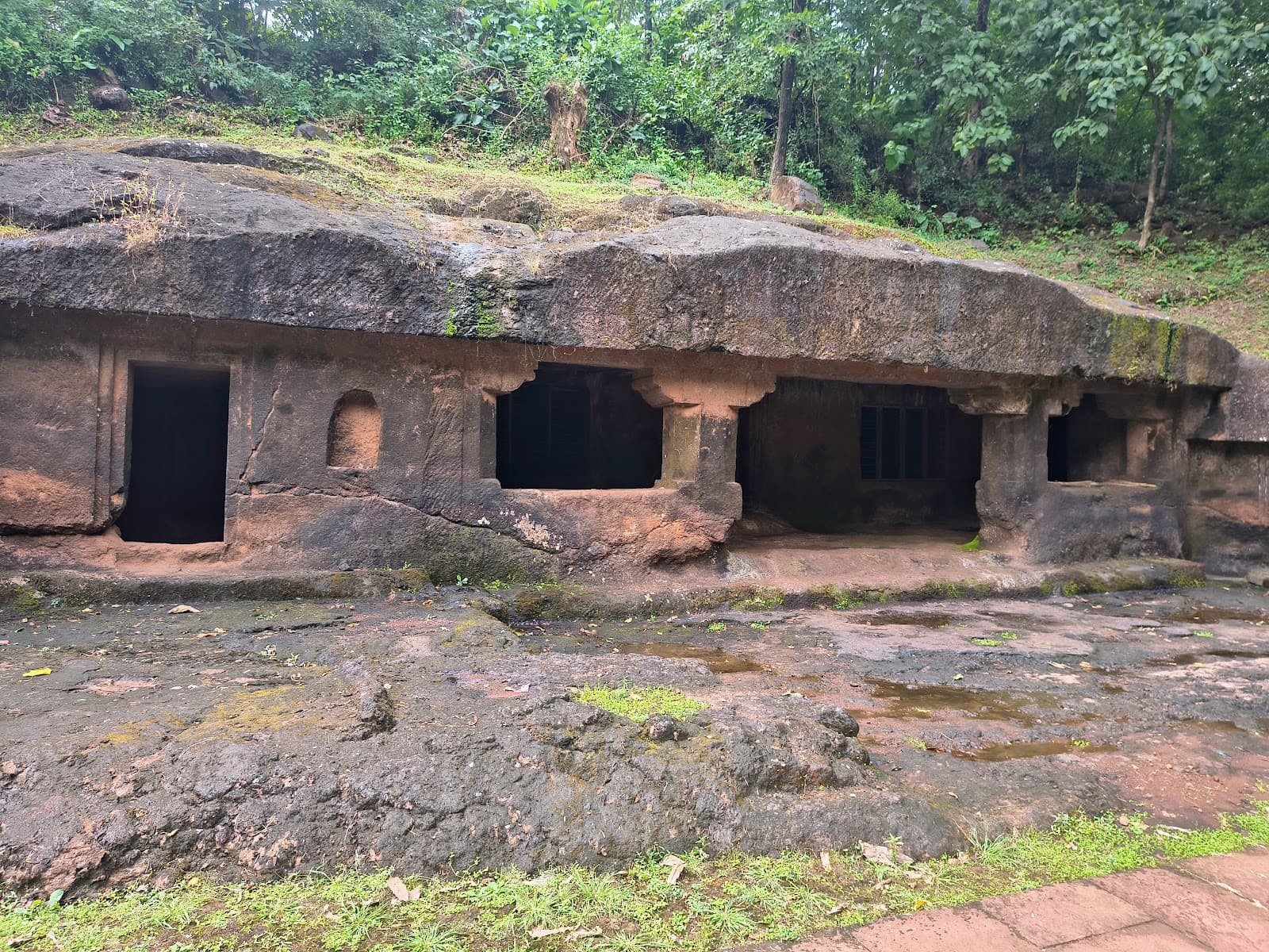 Panhalekaji Caves - Image 1