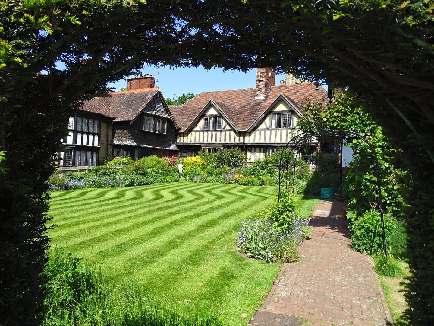 Penshurst Village - Image 1