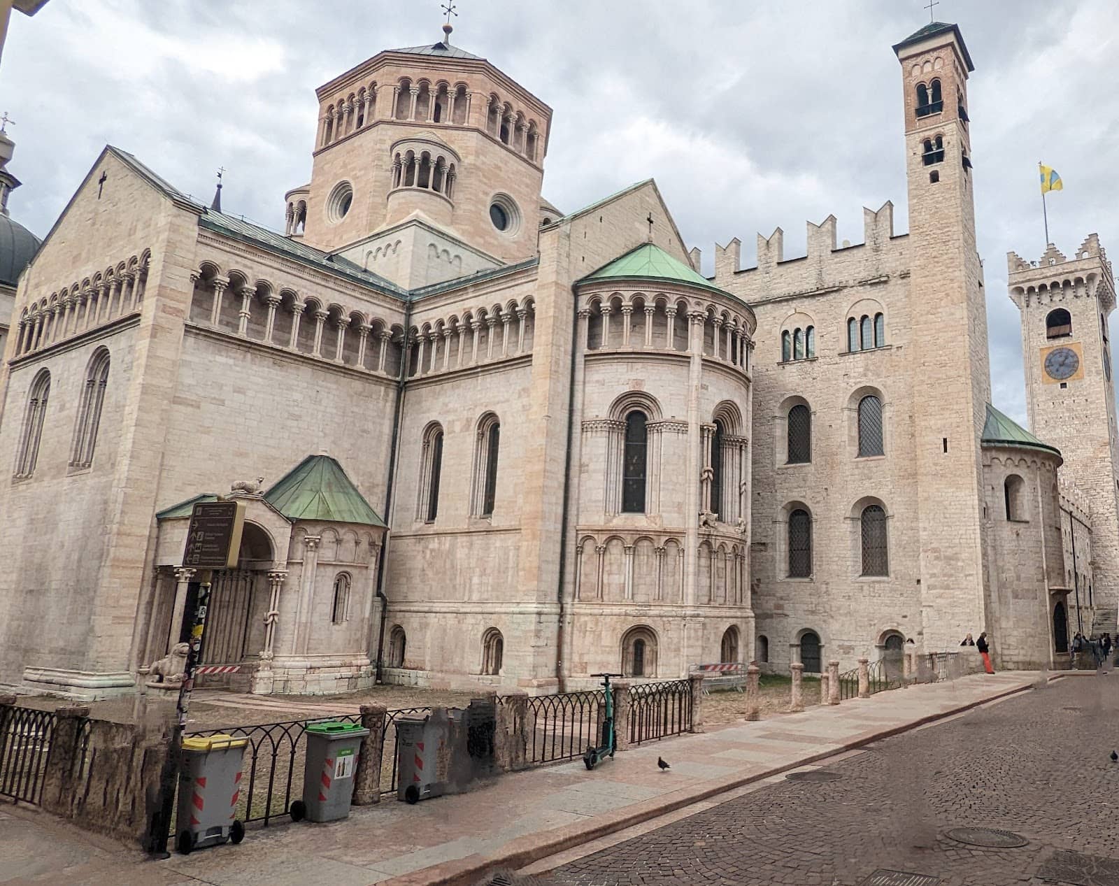 Piazza Duomo Ambiance