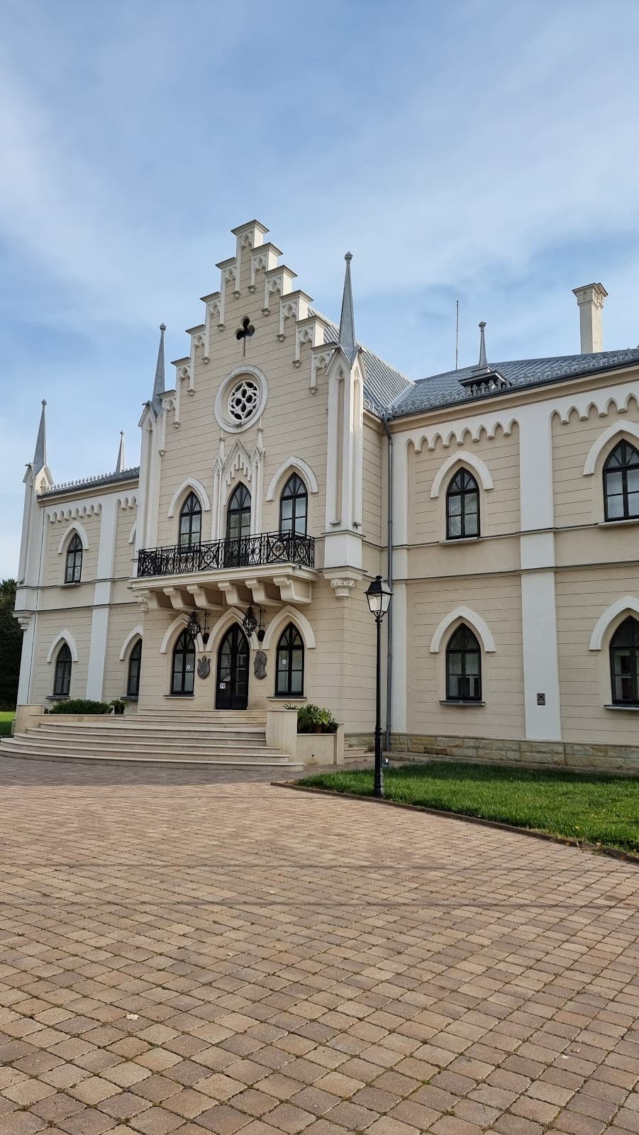 Ruginoasa Palace (Cuza Palace) - Image 1