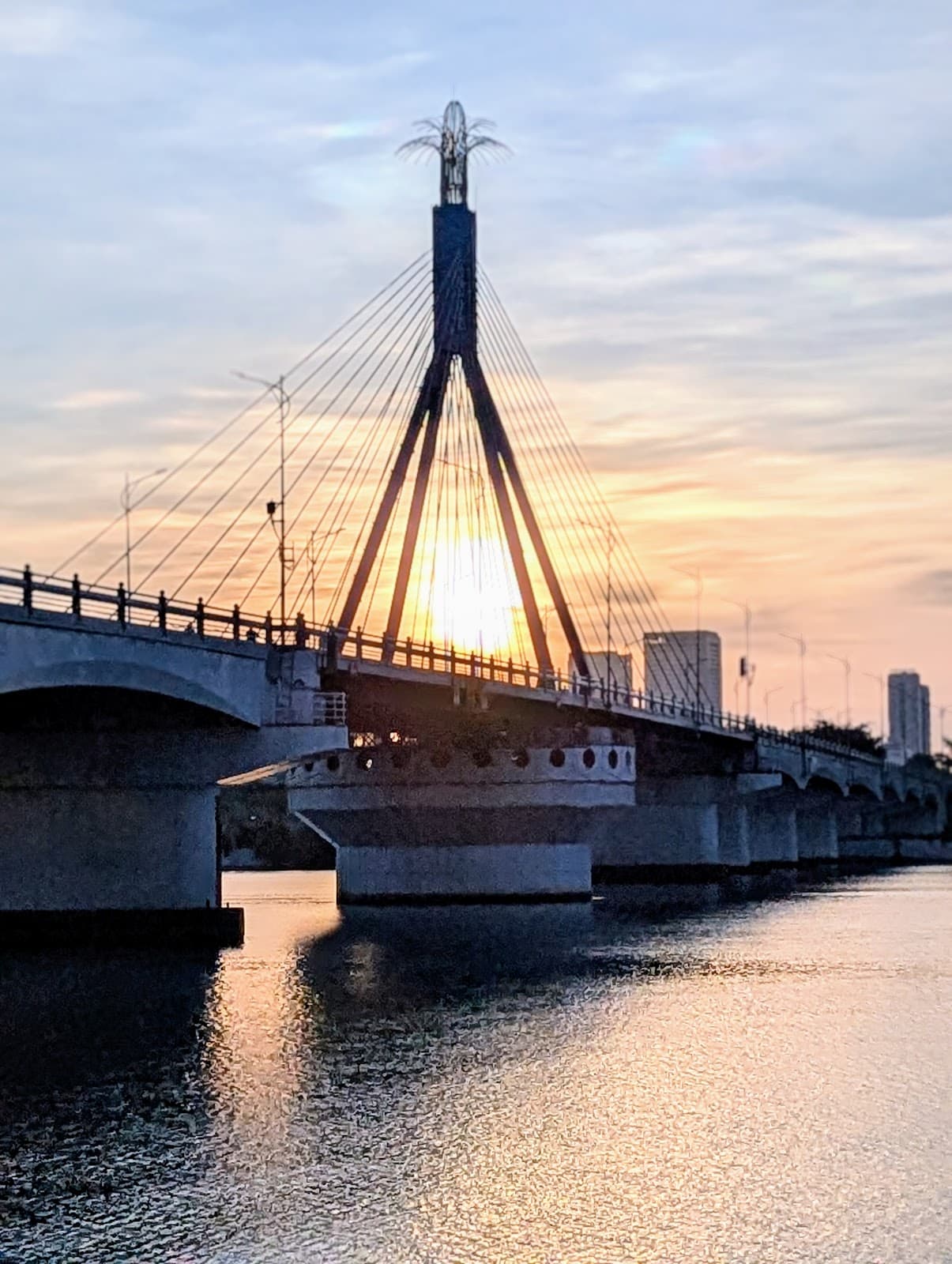 Han River Promenade Da Nang - Image 1