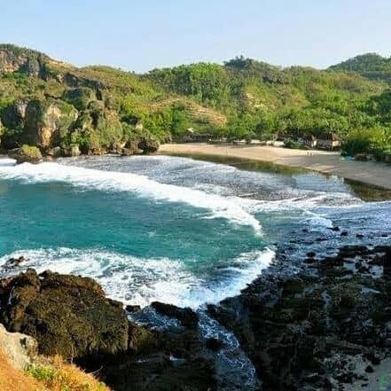 Bukit Pengilon Hike & Waterfall