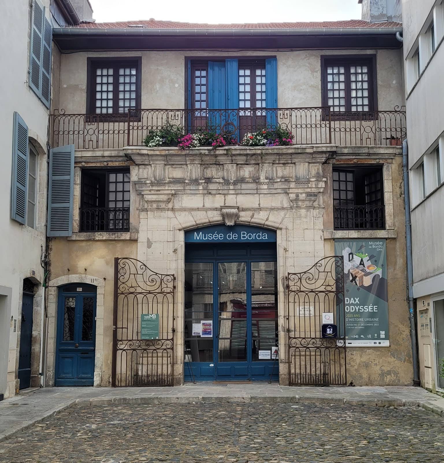 Diverse Art Collections