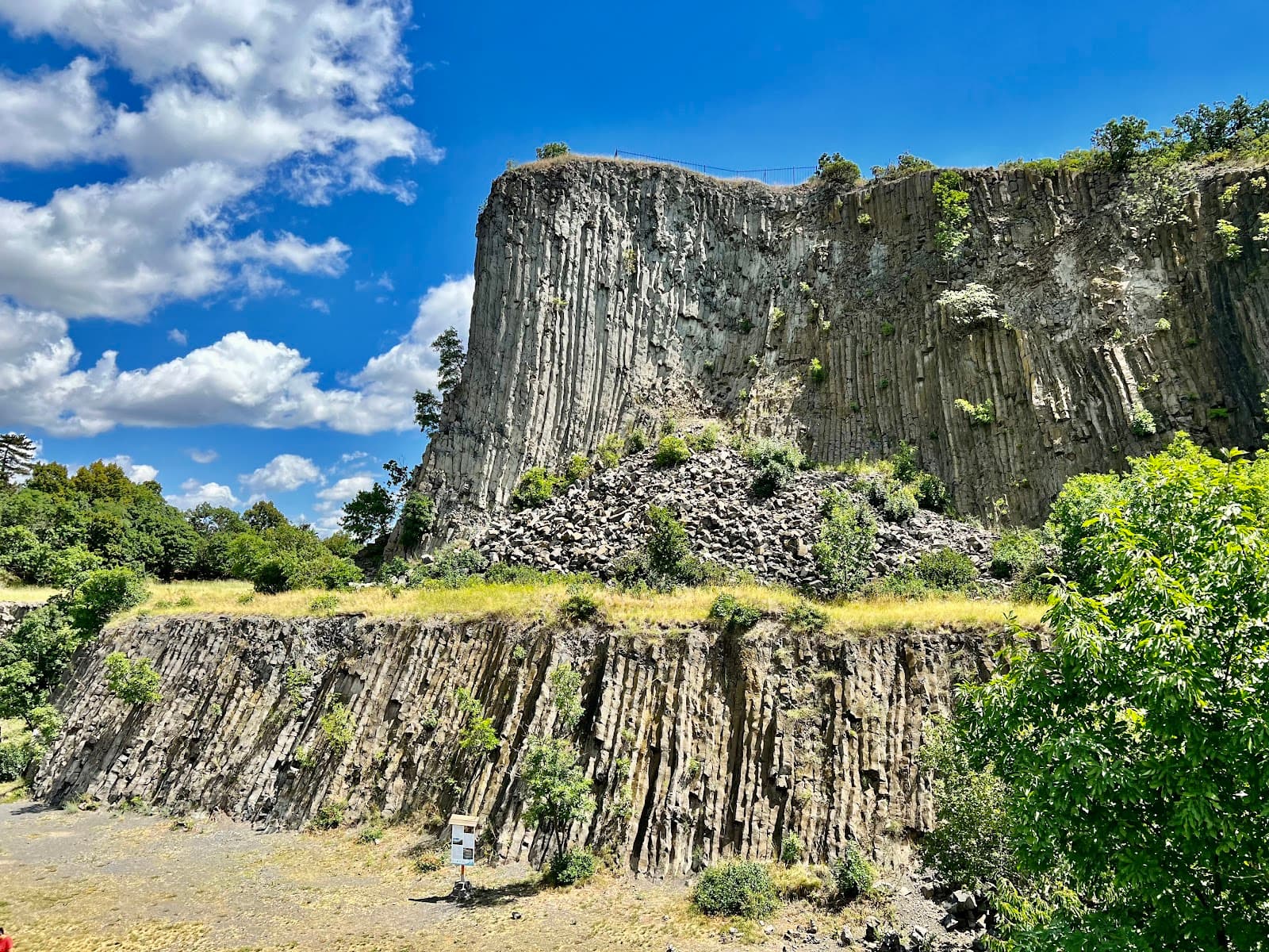 Hegyestű Geological Site - Image 1