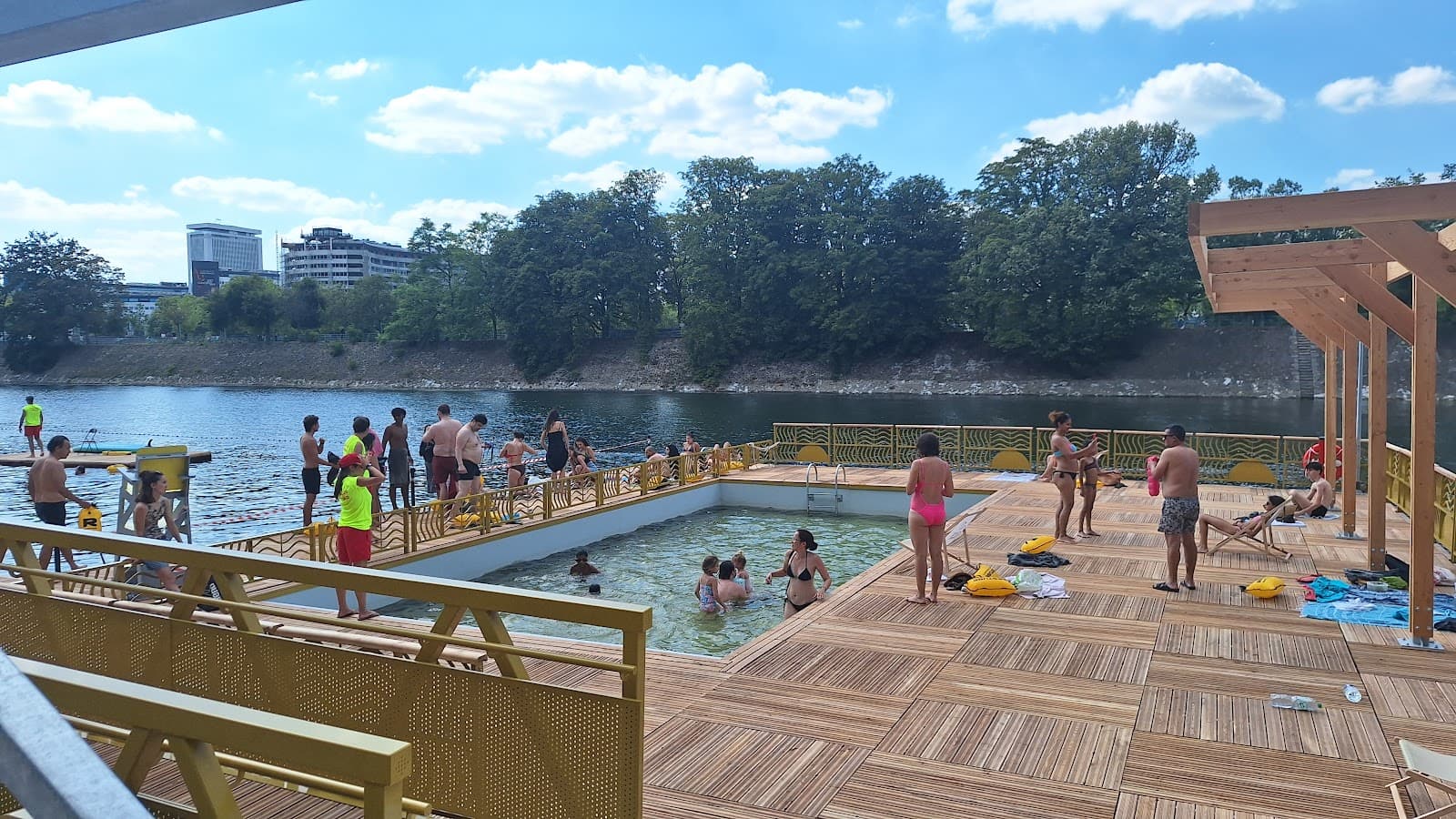 Bras de Grenelle, Paris - Image 1