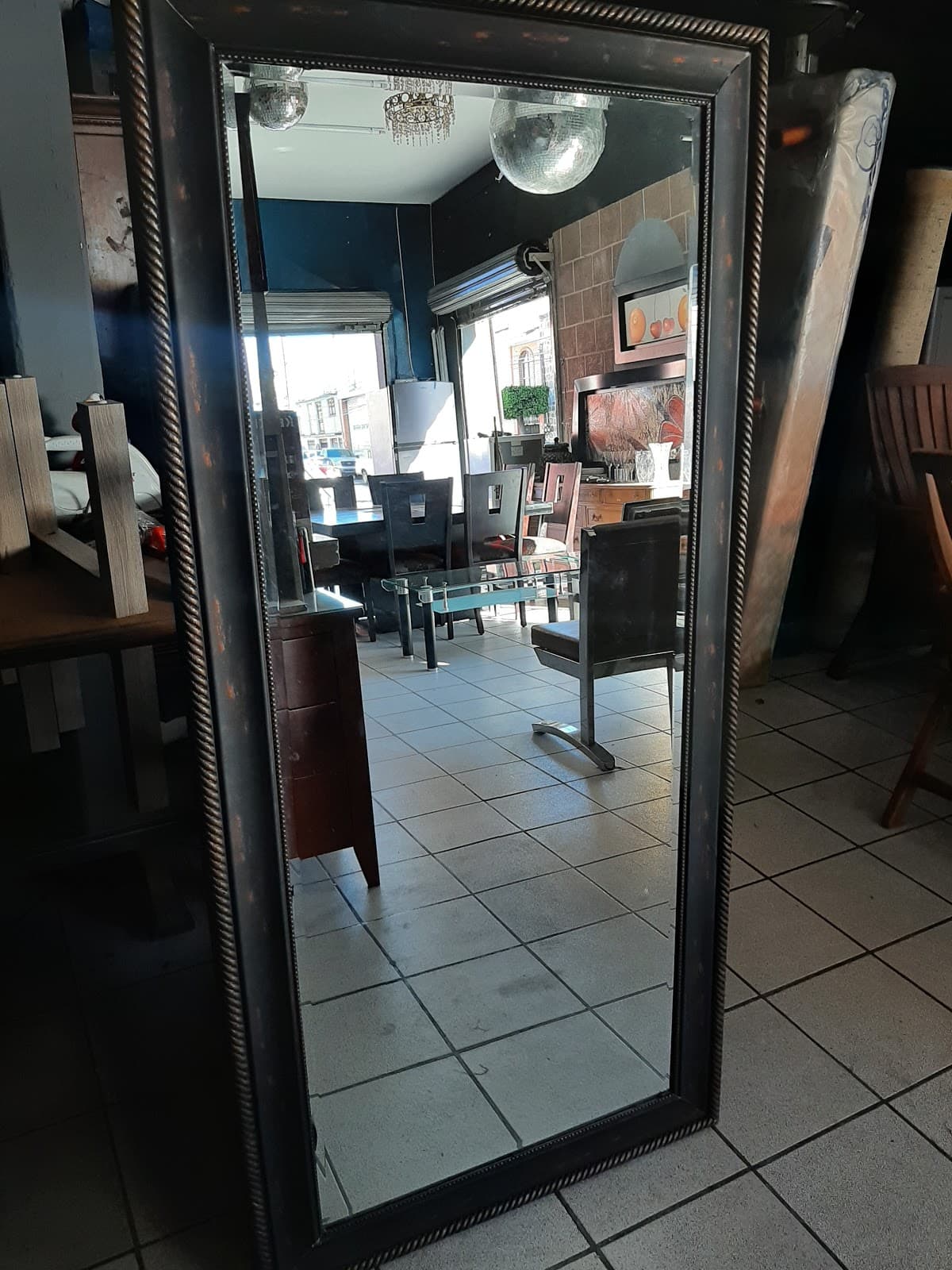 Tianguis de Antigüedades de la Calzada - Image 1