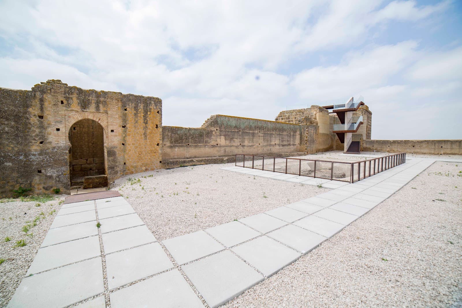 Alcázar del Rey Don Pedro (Parador) - Image 1