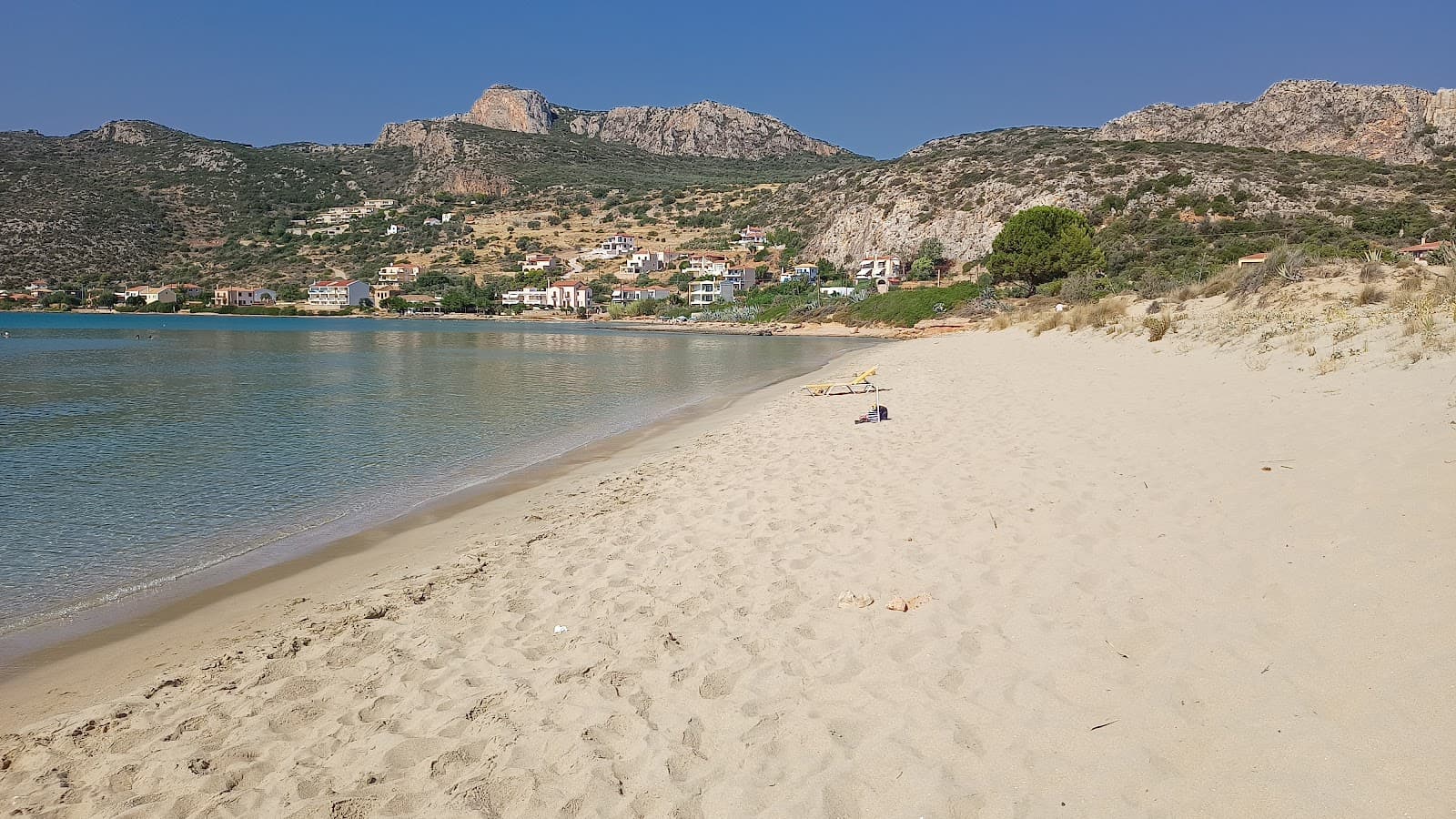 Plytra village & beach - Image 1