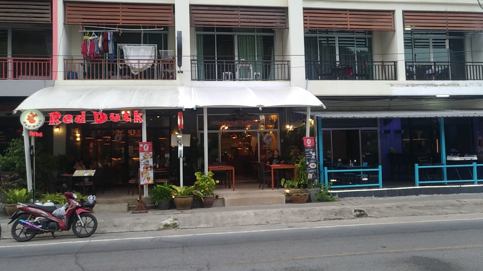 Red Duck Restaurant - Image 1