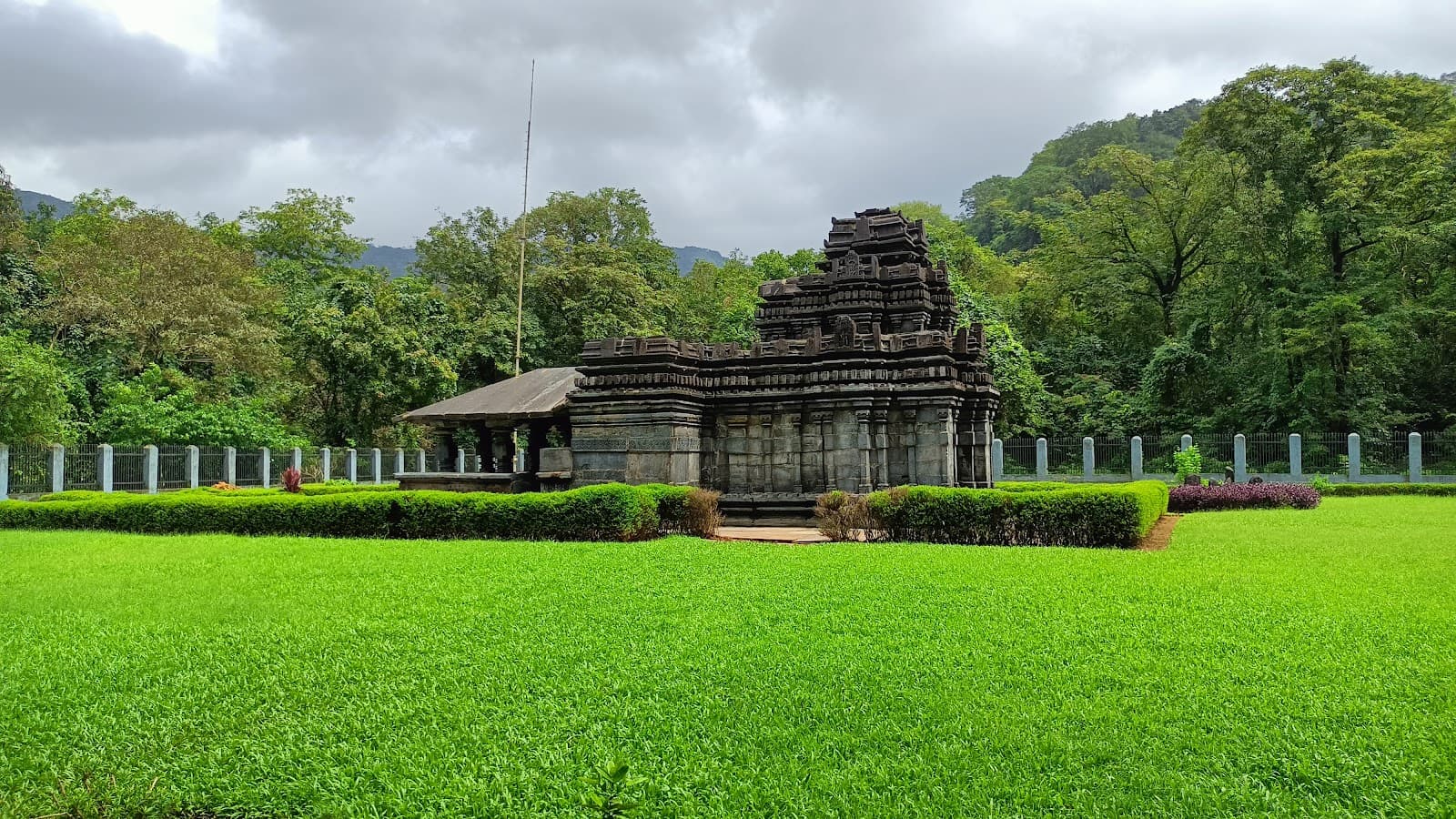 Tambdi Surla Mahadev Temple - Image 1