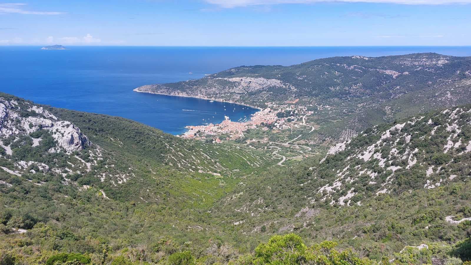 Mount Hum Viewpoint - Image 1