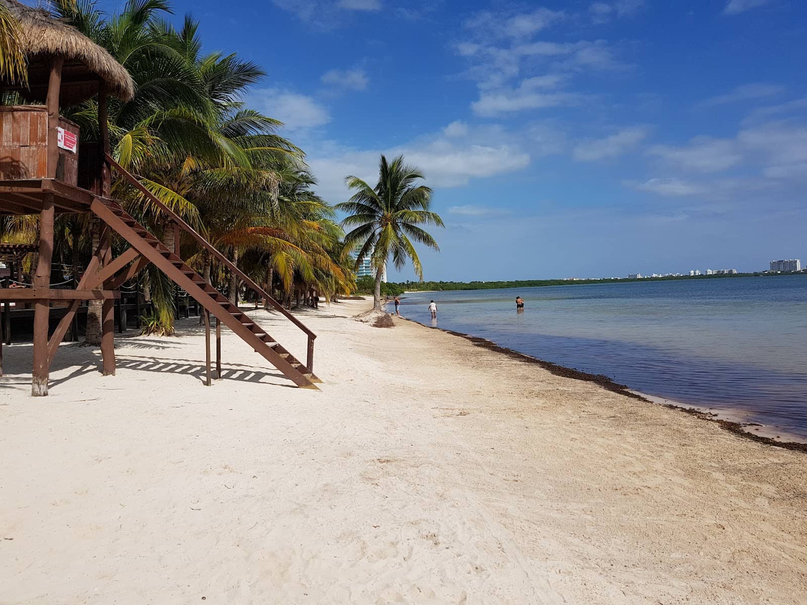 Nizuc Pool with Slide