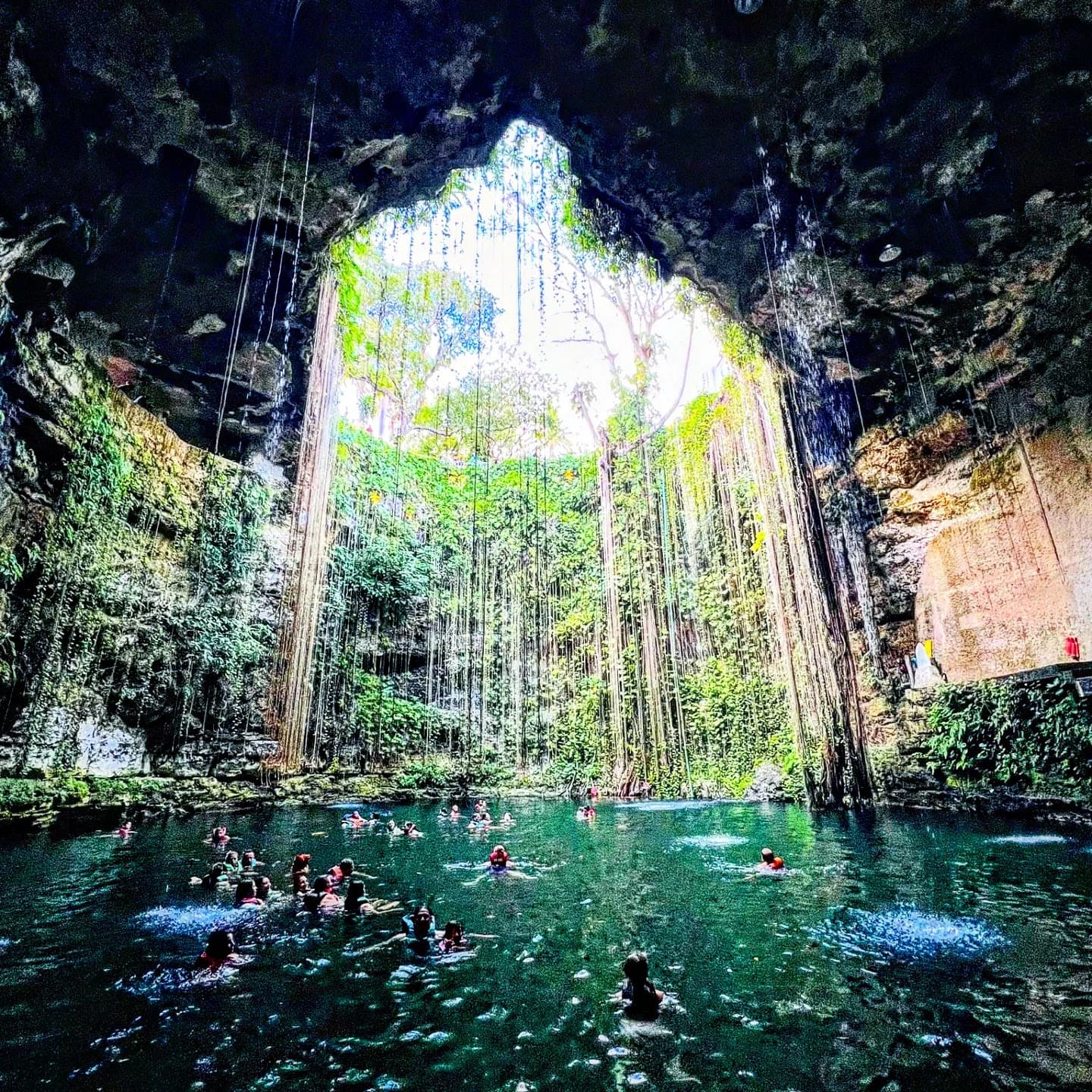 Cenote Ik Kil - Image 1
