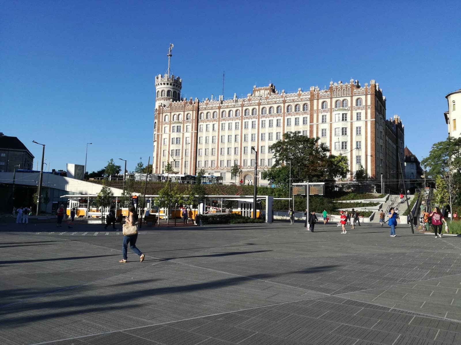Efficient Public Transport Hub
