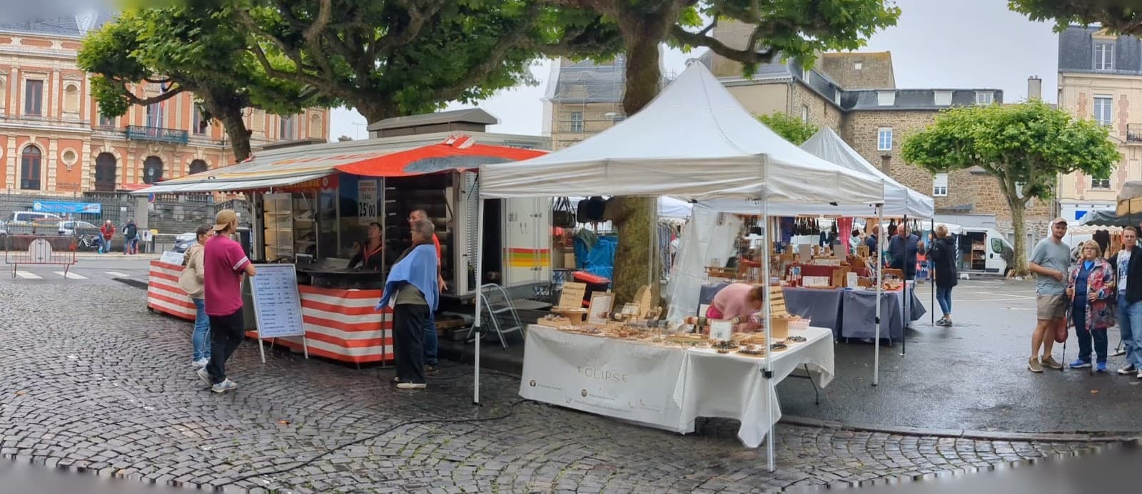 Saint-Servan Market Place Bouvet - Image 1