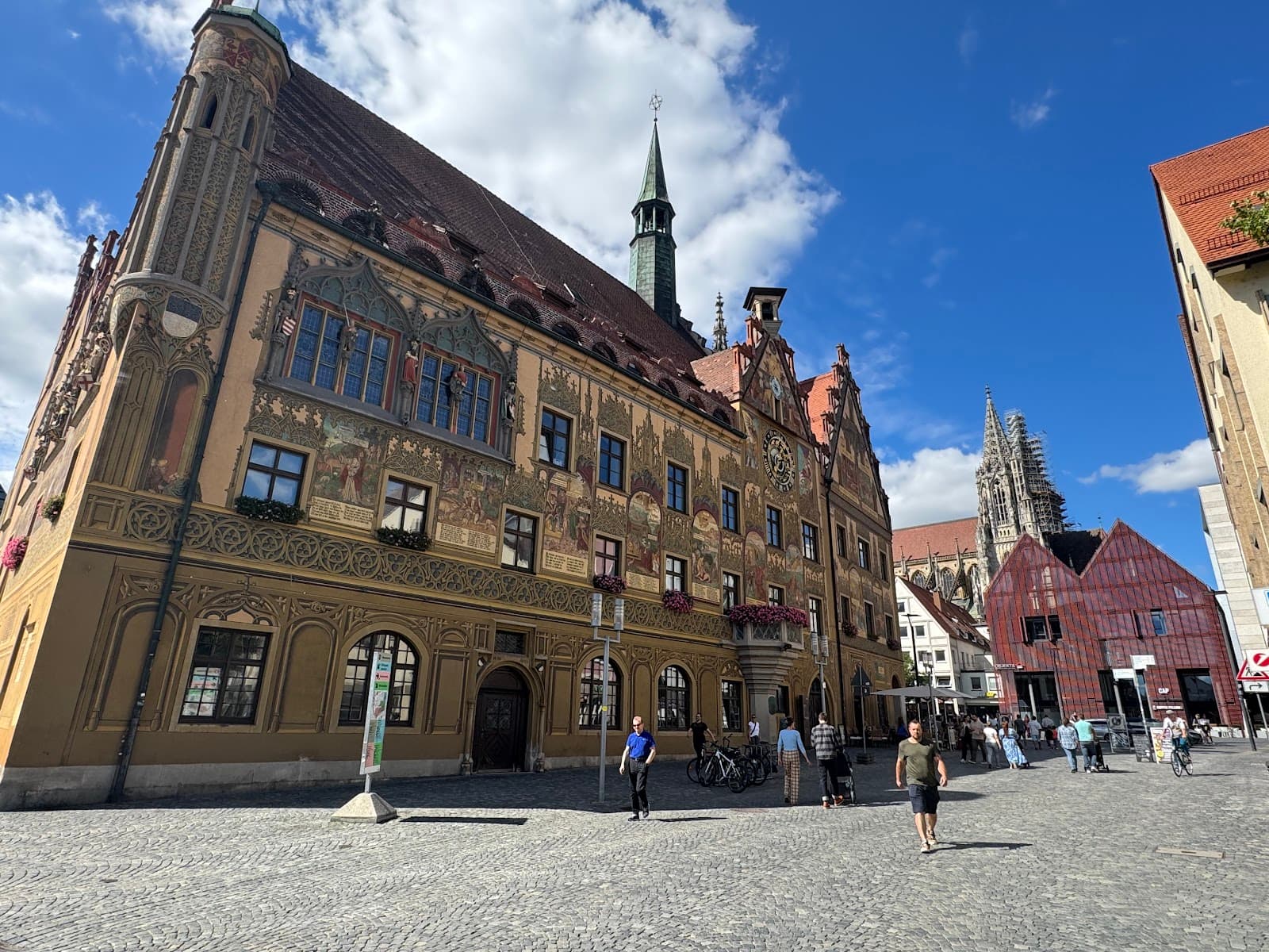 Hans-und-Sophie-Scholl-Platz - Image 1