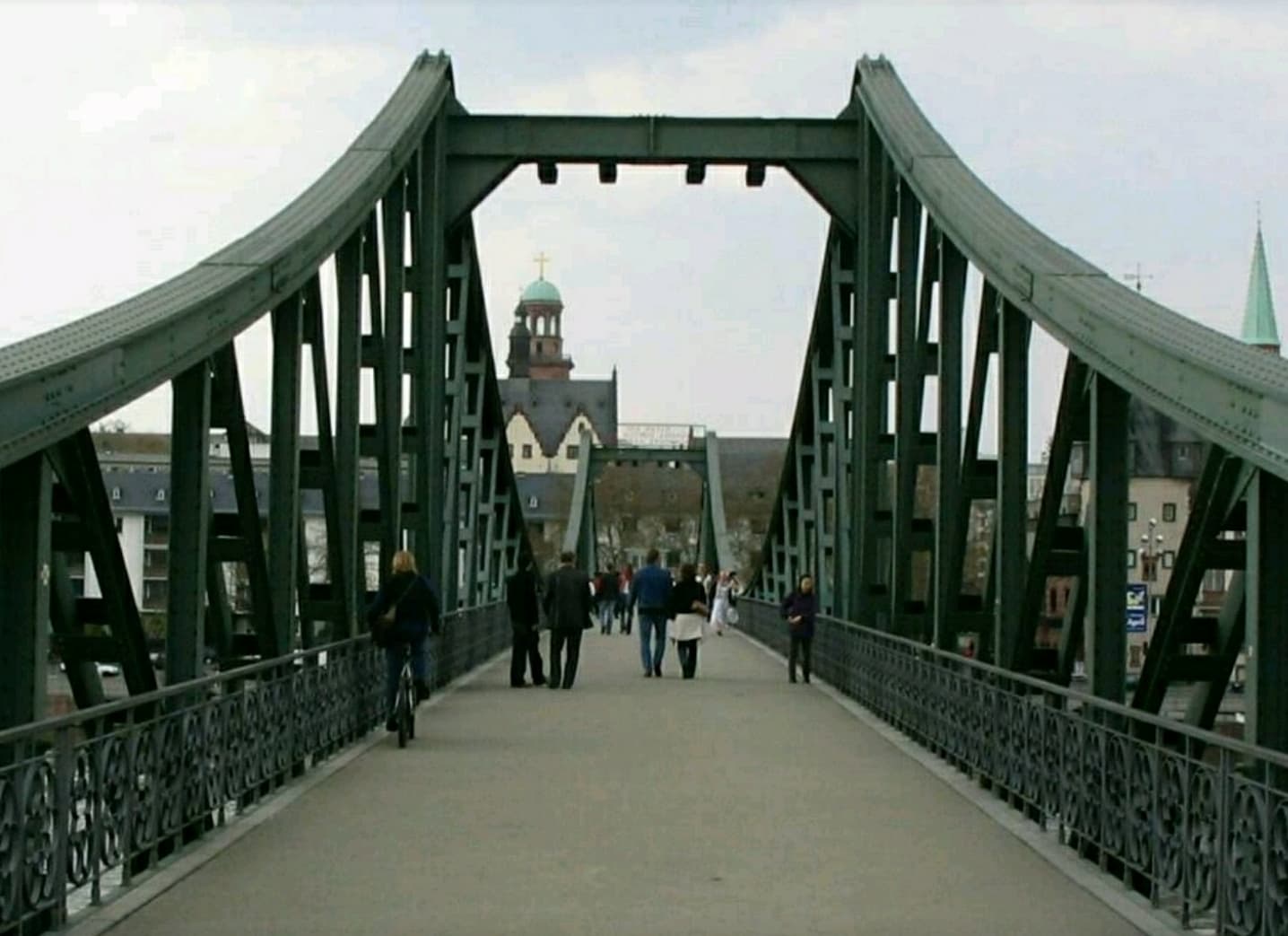 Eiserner Steg Frankfurt - Image 1