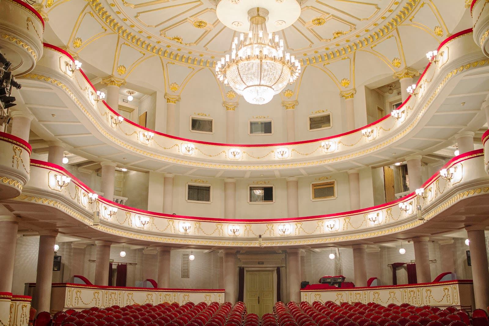 Mihai Eminescu National Theatre - Image 1