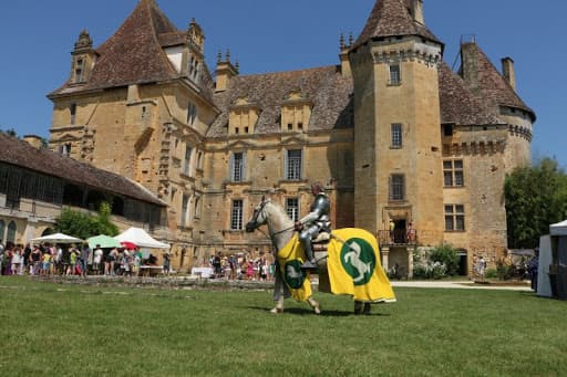 Château de Lanquais - Image 1
