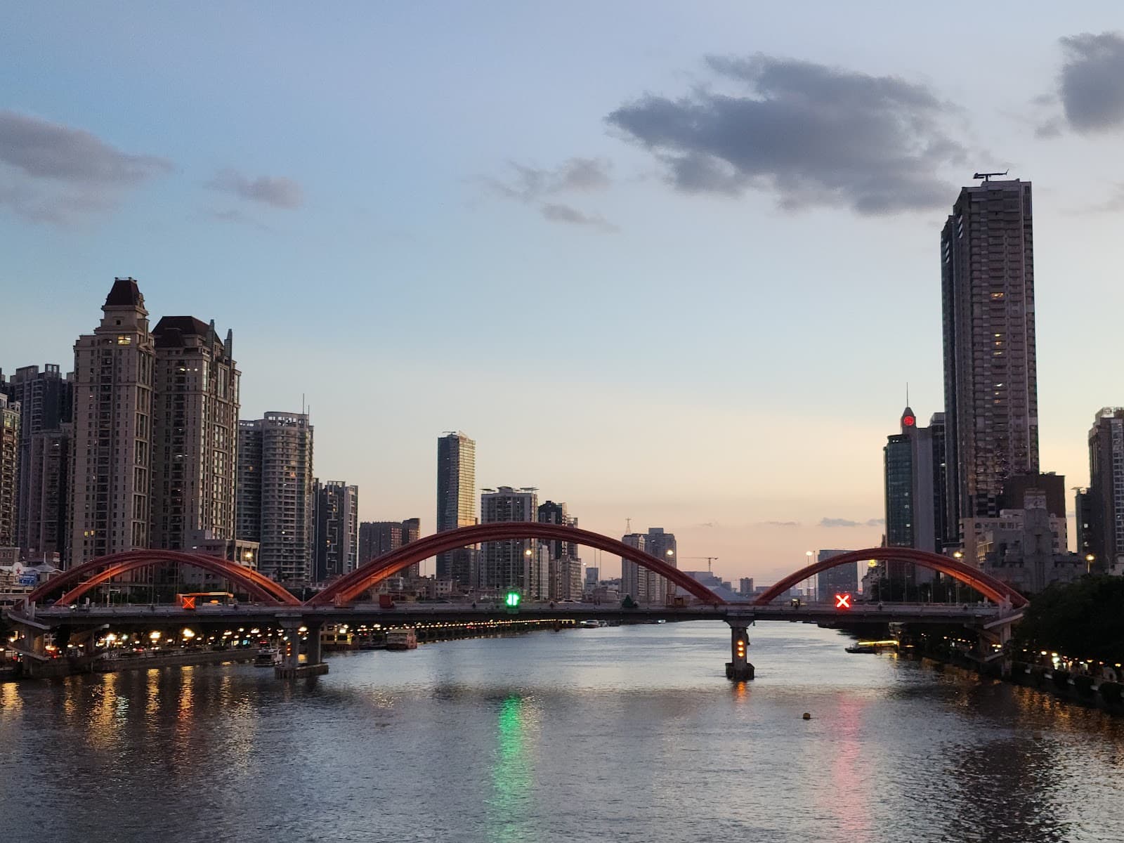 Pearl River Promenade Guangzhou - Image 1