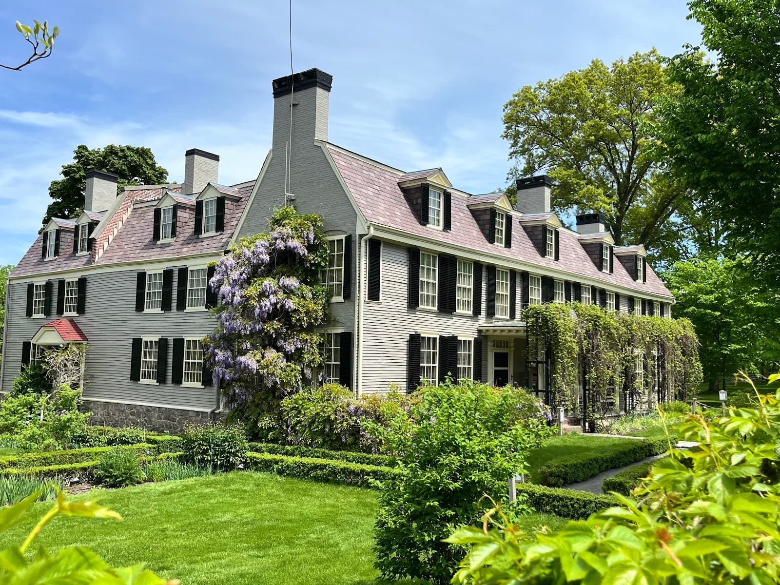 Old House at Peacefield - Image 1