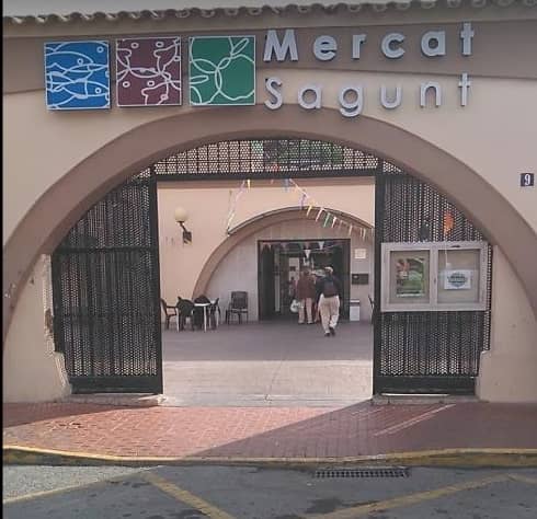 Vibrant Market Atmosphere