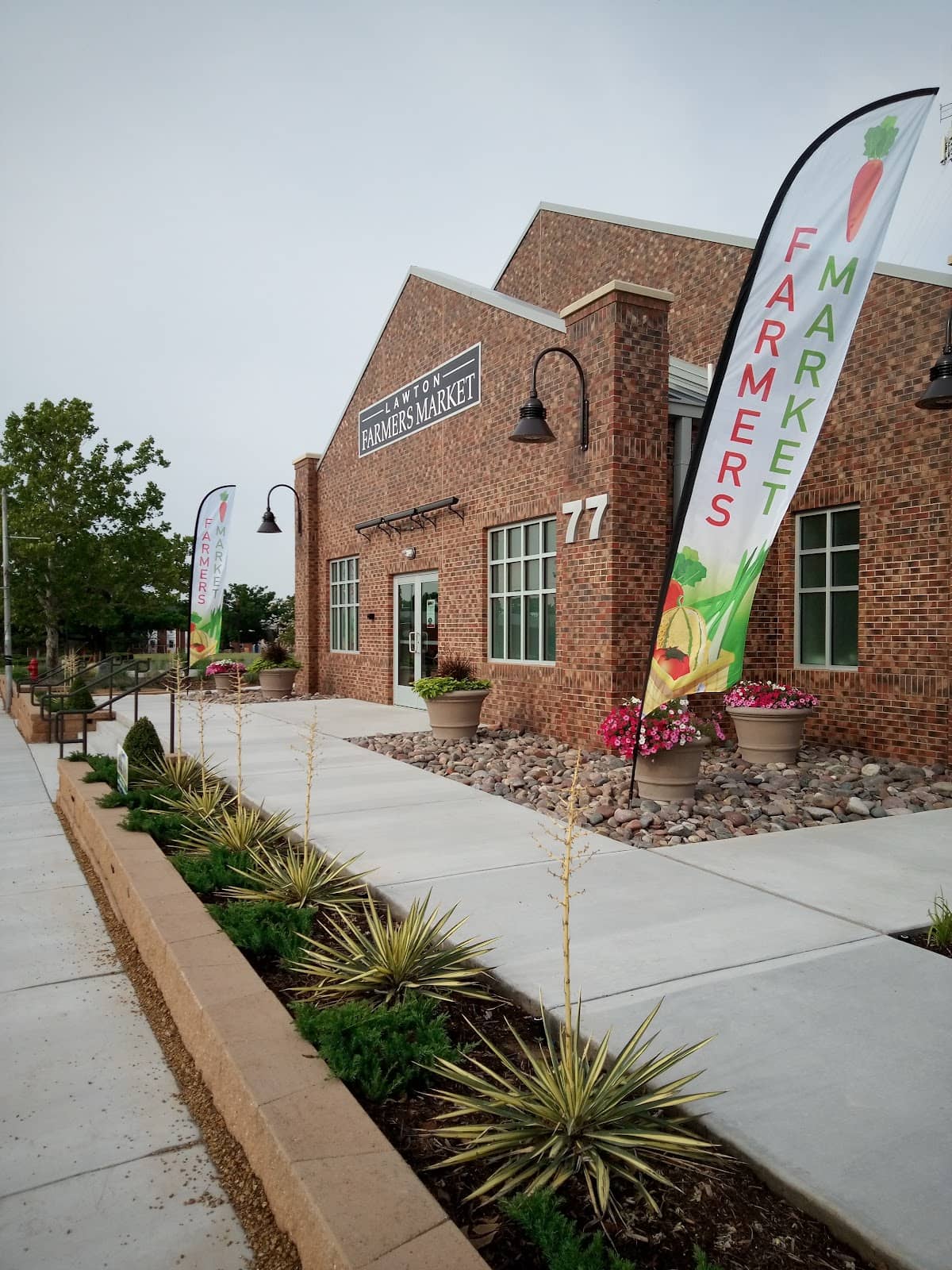 Food Trucks & Live Music