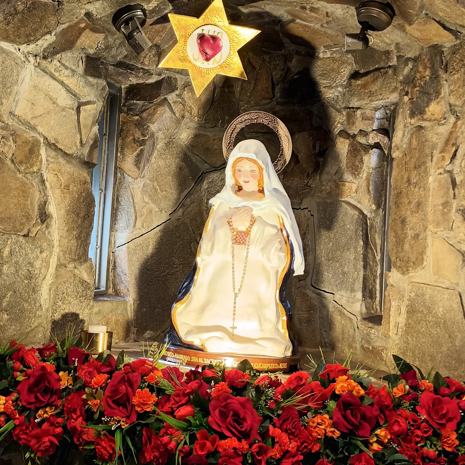 Santuario Virgen del Cerro Tres Cerritos - Image 1