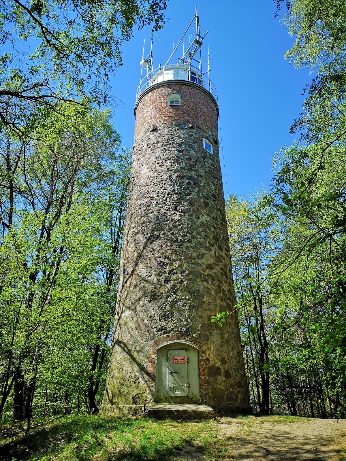 Kikut Lighthouse - Image 1