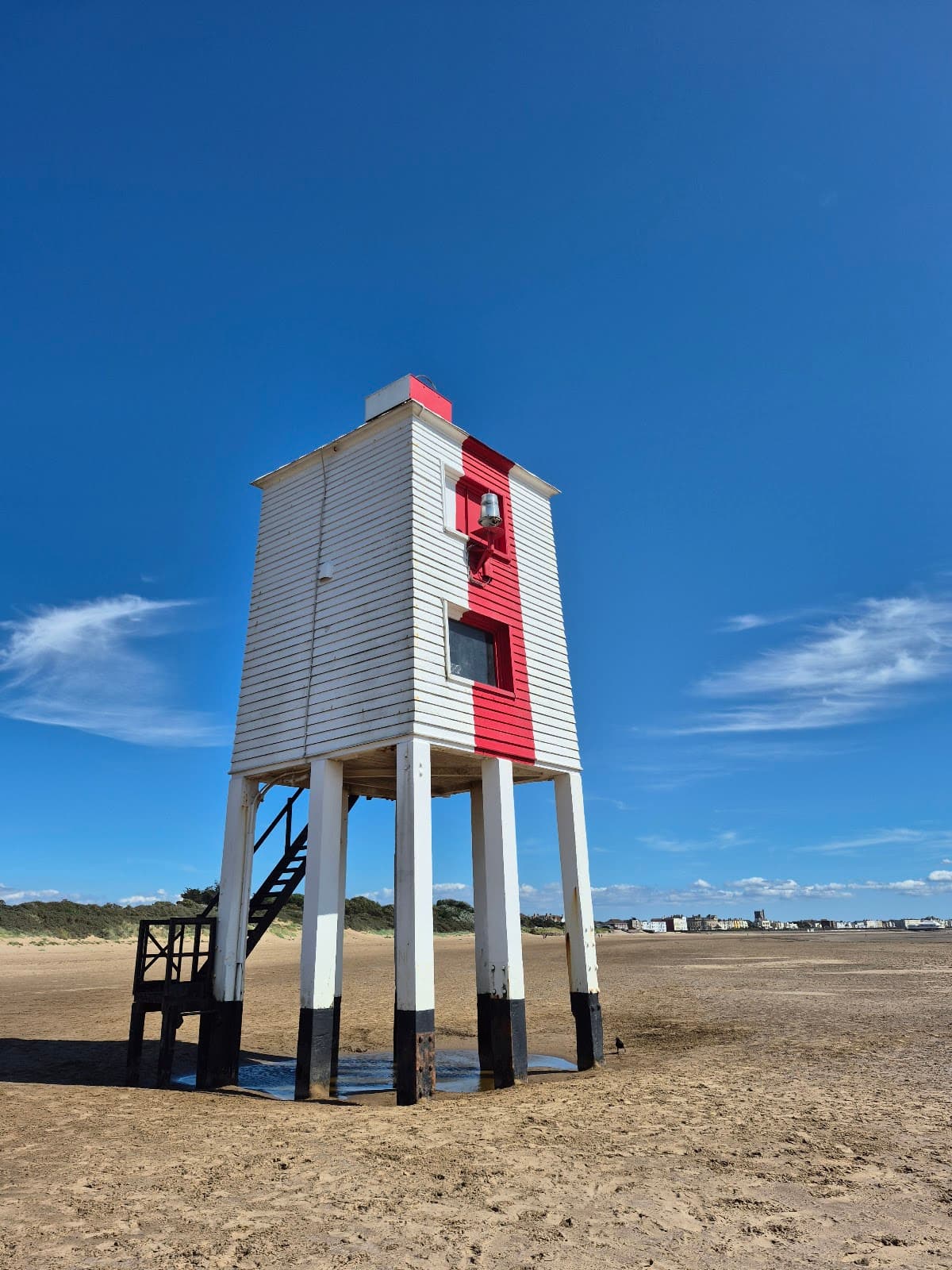 Low Lighthouse (Lighthouse on Legs) - Image 1