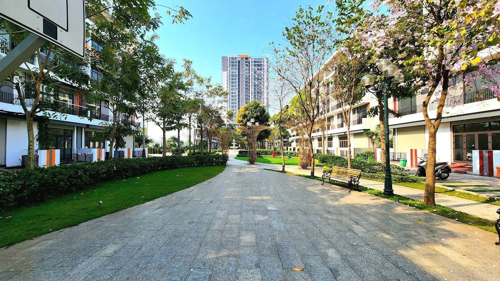 Binh Minh Garden - Image 1